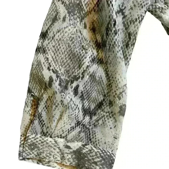Apt. 9 Sheer Women Blouse Snake Print Gray, V Neck, Size L 3/4 Roll Tab Sleeve - Picture 8 of 8
